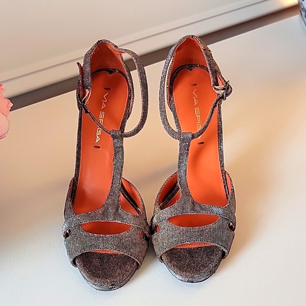 VIA SPIGA, metalic sandals in size 7